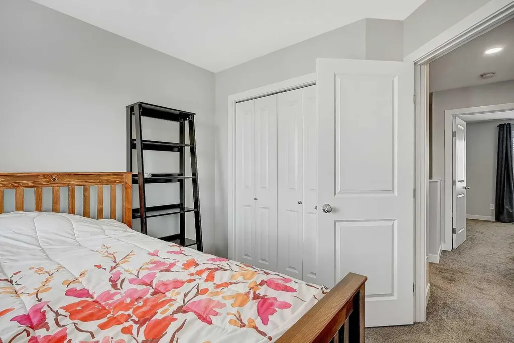 9519D 112 Avenue Clairmont AB T8X5C8