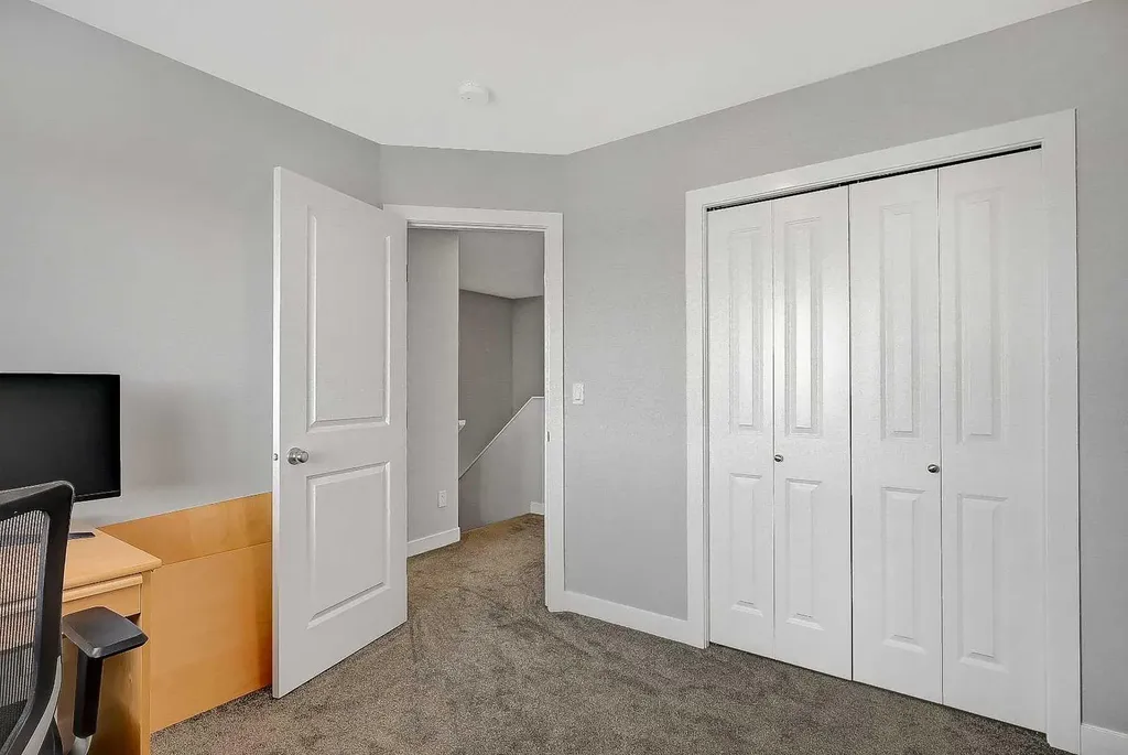 9519D 112 Avenue Clairmont AB T8X5C8