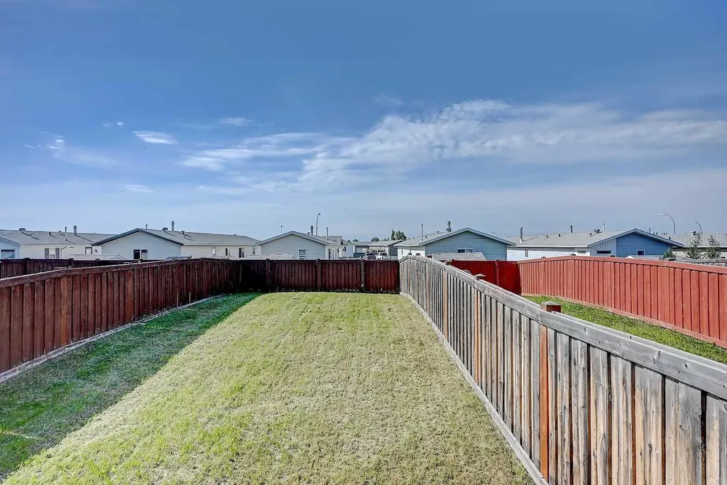 9519D 112 Avenue Clairmont AB T8X5C8