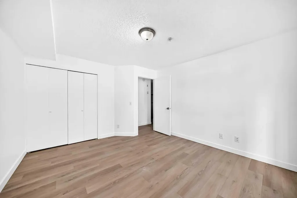6224 17 Avenue SE Calgary AB T2A 7X8