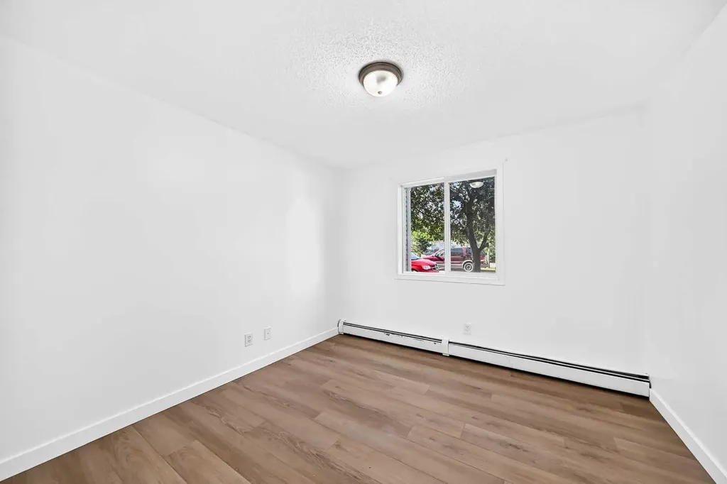 6224 17 Avenue SE Calgary AB T2A 7X8