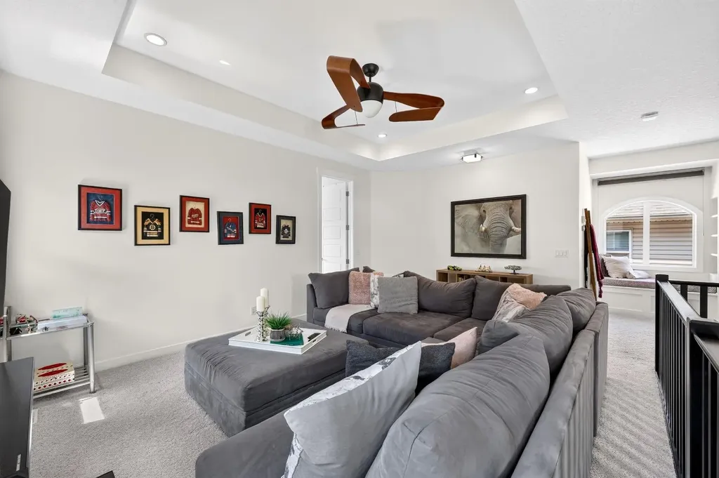 60 Tremblant Terrace SW Calgary AB T3H0B9