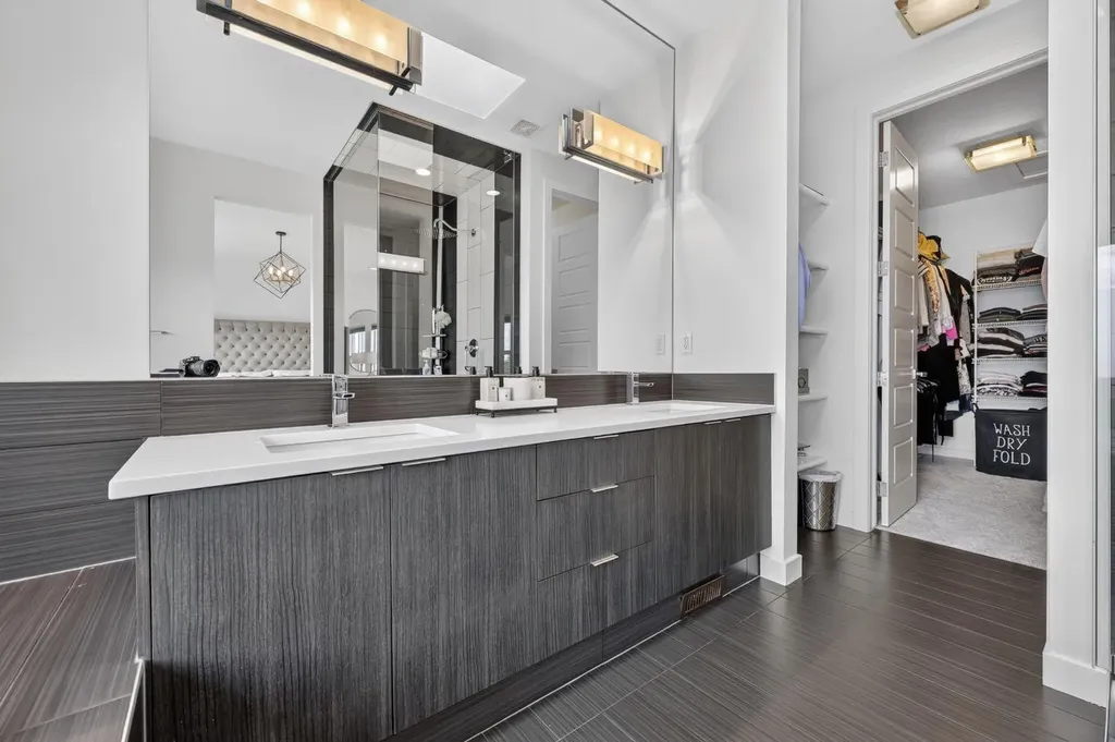 60 Tremblant Terrace SW Calgary AB T3H0B9