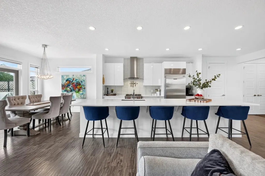 60 Tremblant Terrace SW Calgary AB T3H0B9
