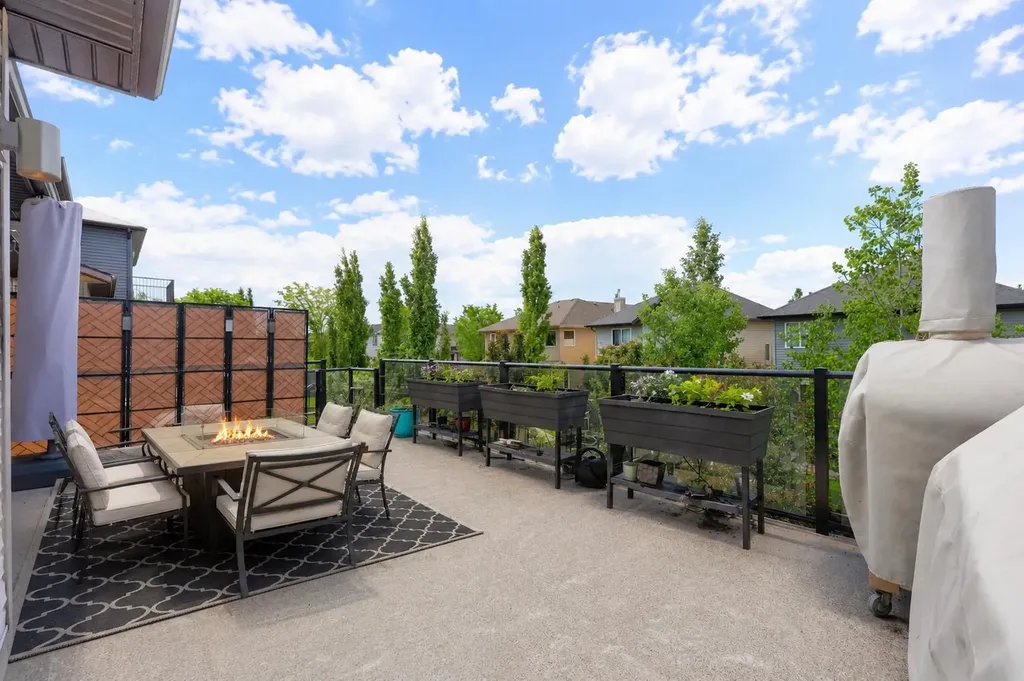 60 Tremblant Terrace SW Calgary AB T3H0B9