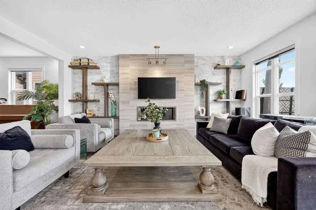 60 Tremblant Terrace SW Calgary AB T3H0B9