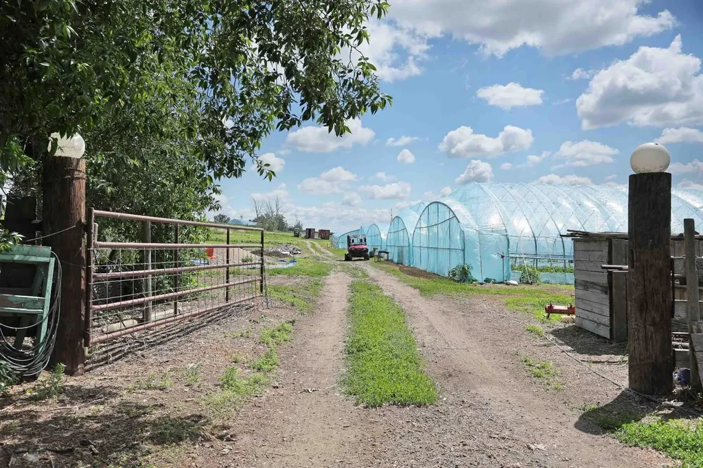 185077 Rr153 Rural Newell County Of AB T1R 1C5