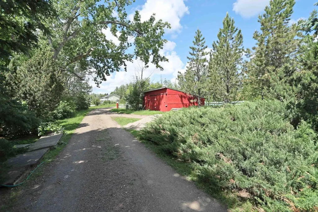 185077 Rr153 Rural Newell County Of AB T1R 1C5