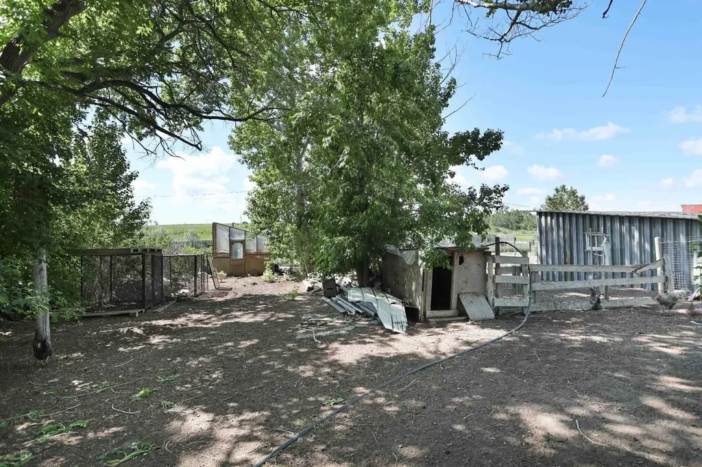 185077 Rr153 Rural Newell County Of AB T1R 1C5