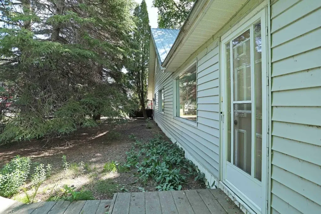 185077 Rr153 Rural Newell County Of AB T1R 1C5
