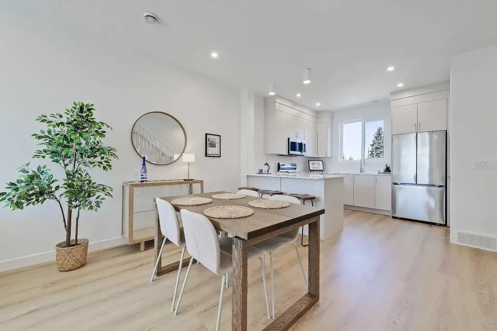 828 8 Avenue NE Calgary AB T2E 9E2