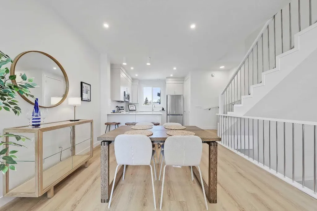 828 8 Avenue NE Calgary AB T2E 9E2