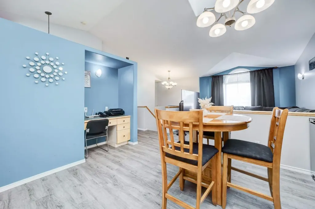 571 Blackfoot Manor W Lethbridge AB T1K 7W4