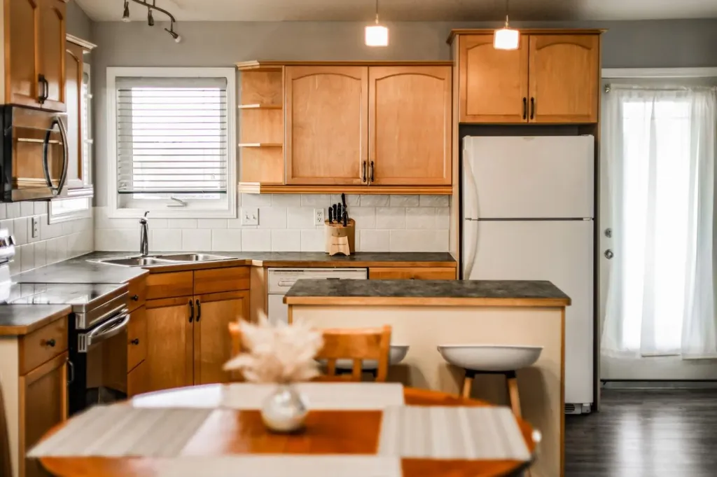 571 Blackfoot Manor W Lethbridge AB T1K 7W4