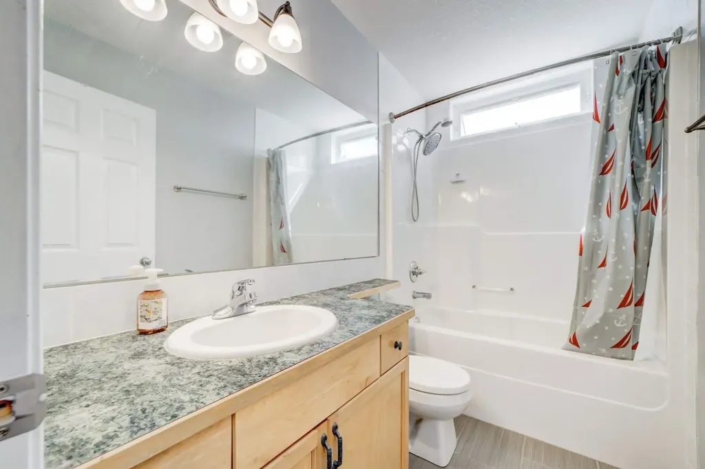 571 Blackfoot Manor W Lethbridge AB T1K 7W4