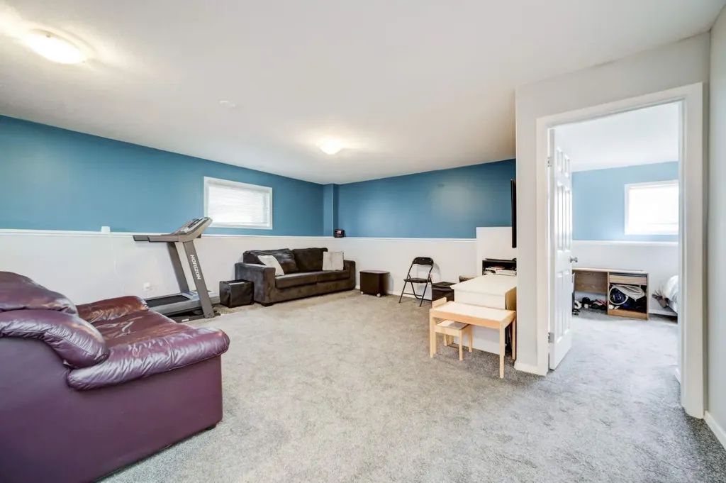 571 Blackfoot Manor W Lethbridge AB T1K 7W4
