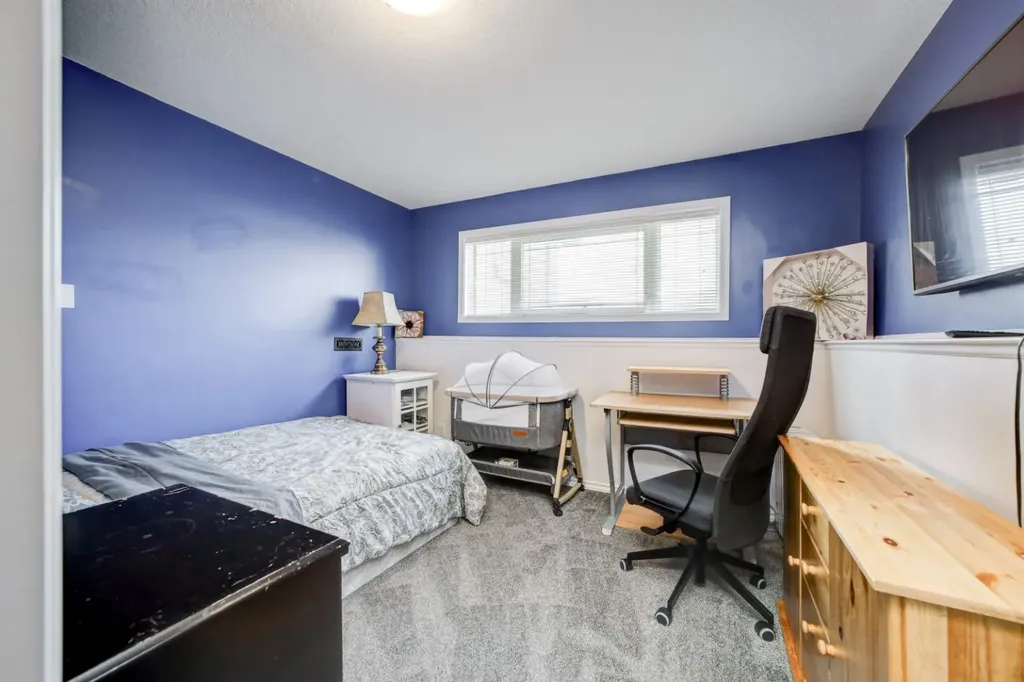 571 Blackfoot Manor W Lethbridge AB T1K 7W4