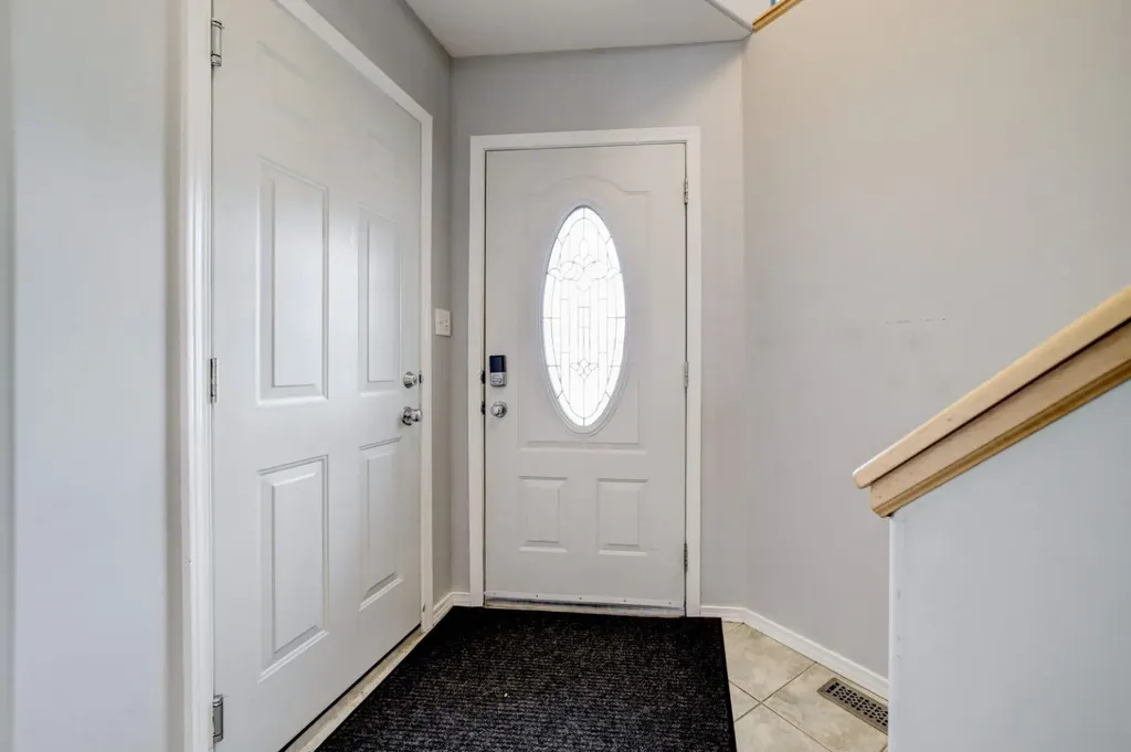571 Blackfoot Manor W Lethbridge AB T1K 7W4