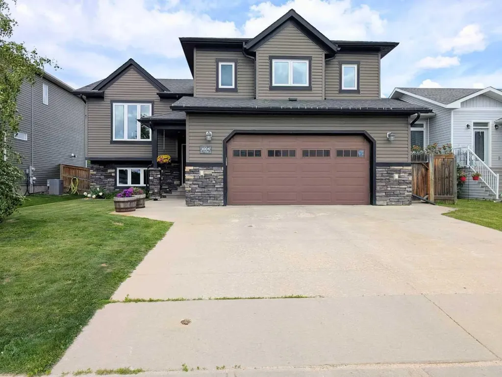 1004 7 Avenue SE Slave Lake AB T0G2A3
