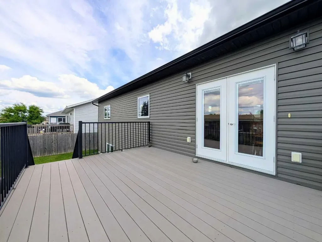 1004 7 Avenue SE Slave Lake AB T0G2A3