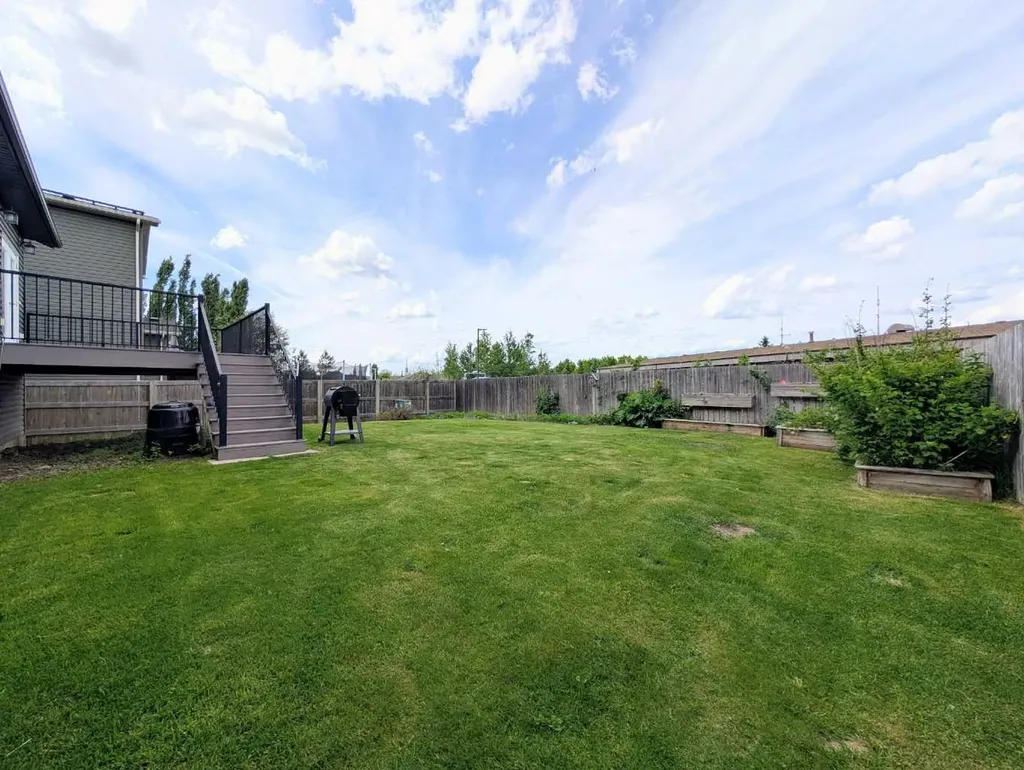 1004 7 Avenue SE Slave Lake AB T0G2A3