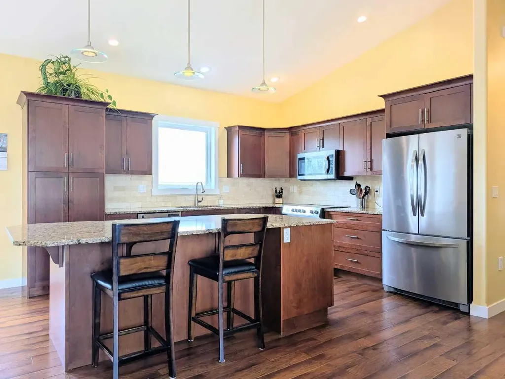 1004 7 Avenue SE Slave Lake AB T0G2A3