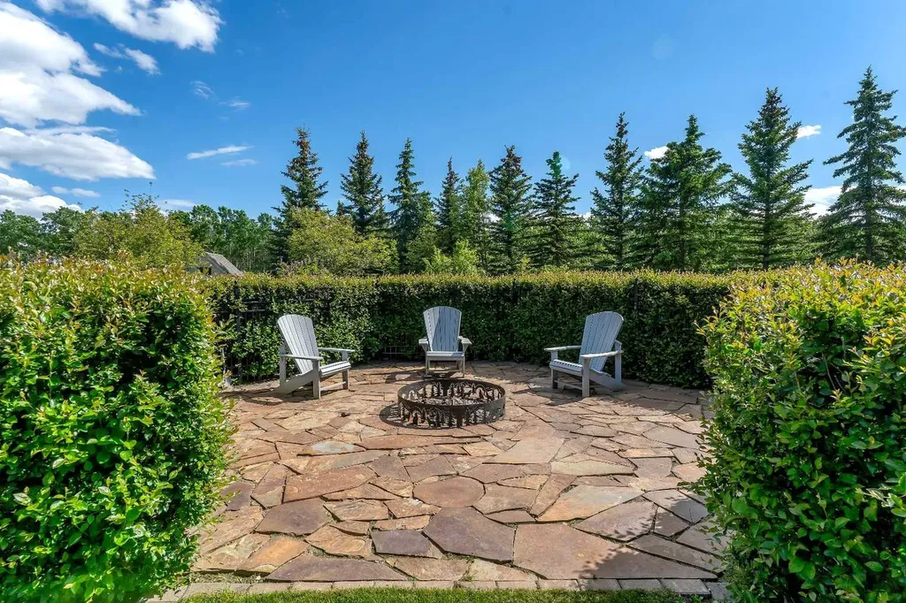64 Springland Manor Crescent Rural Rocky View County AB T3Z3K1