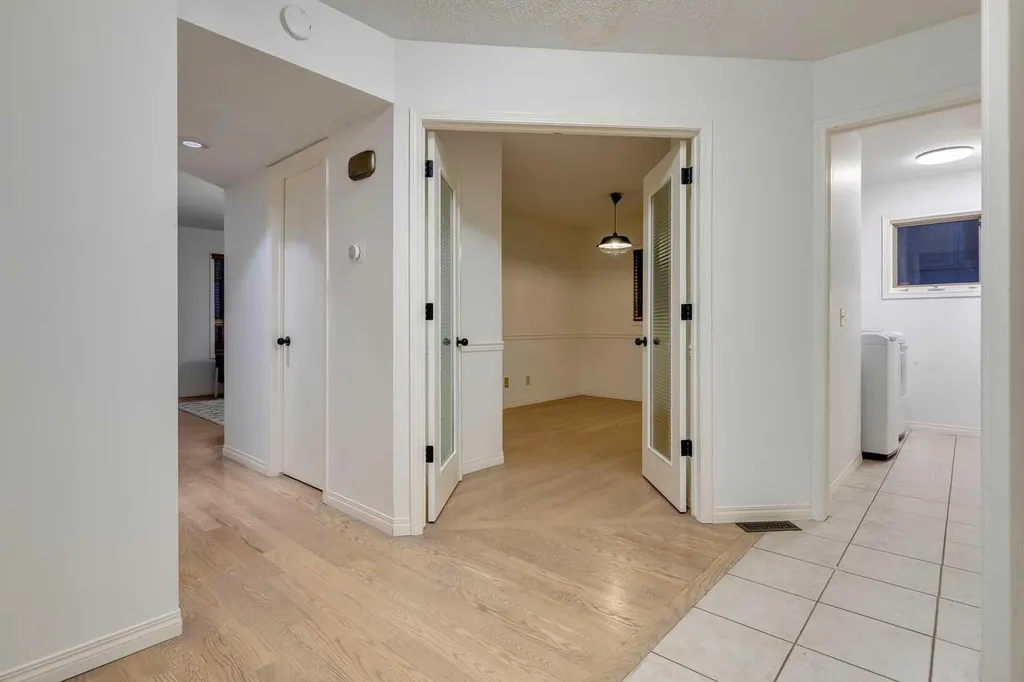 51 Straddock Crescent SW Calgary AB T3H 2S9