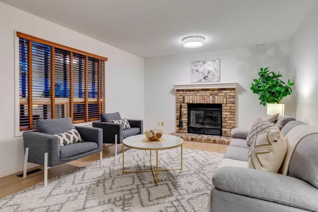 51 Straddock Crescent SW Calgary AB T3H 2S9