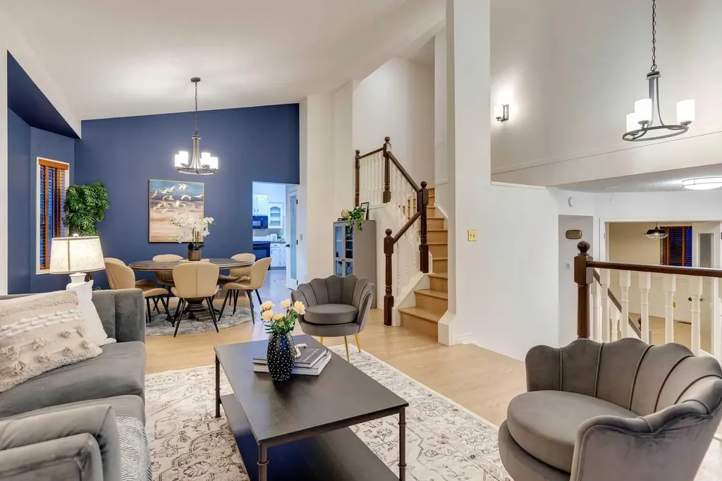 51 Straddock Crescent SW Calgary AB T3H 2S9