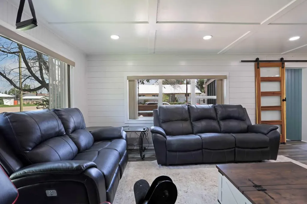 276 Centre Street Tilley AB T0J 3K0