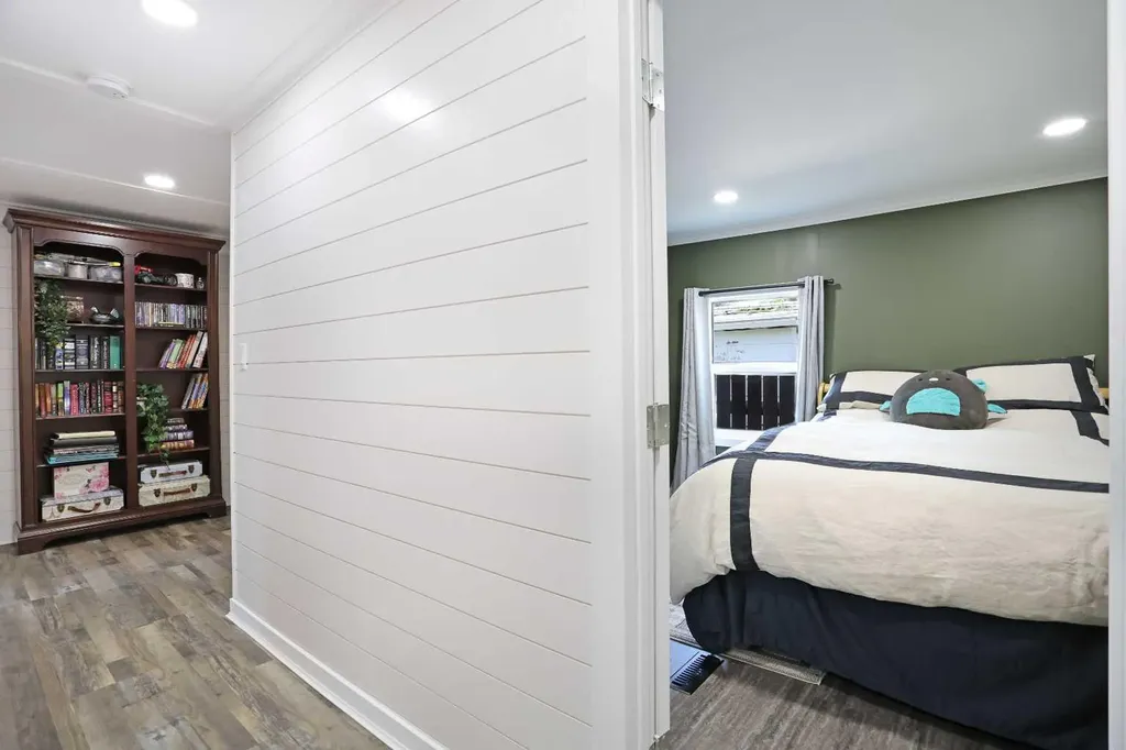 276 Centre Street Tilley AB T0J 3K0