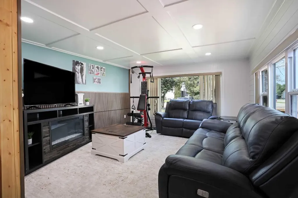 276 Centre Street Tilley AB T0J 3K0