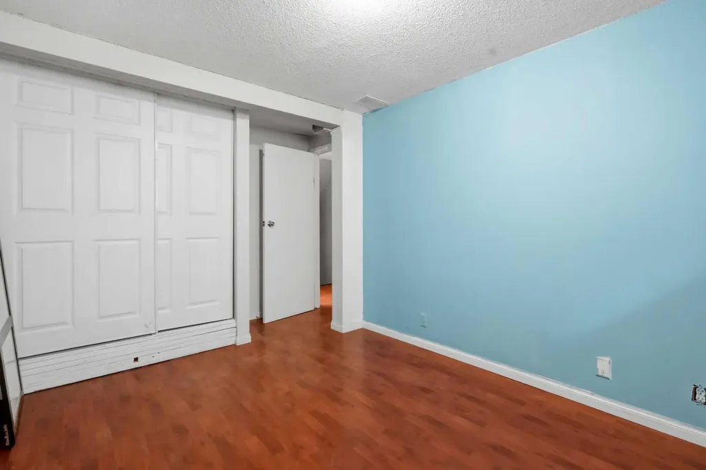 255 Falton Drive NE Calgary AB T3J 2W8