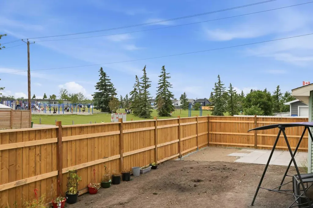 255 Falton Drive NE Calgary AB T3J 2W8