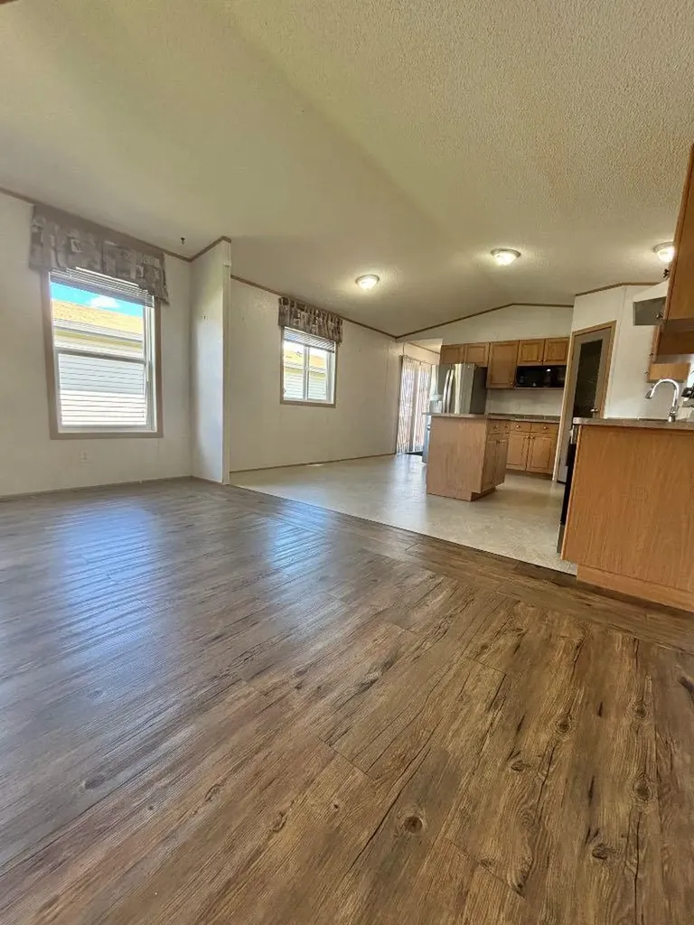 9014 89 Avenue Grande Prairie AB T8X 0C4