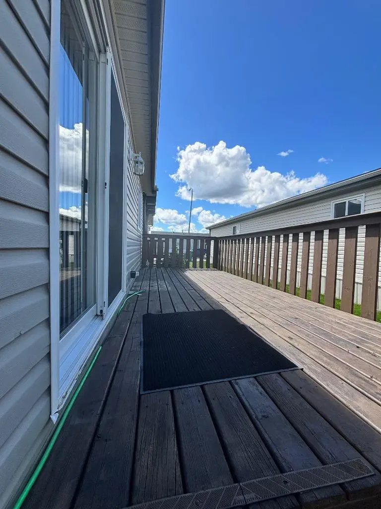 9014 89 Avenue Grande Prairie AB T8X 0C4