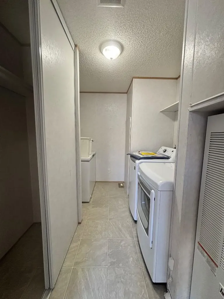 9014 89 Avenue Grande Prairie AB T8X 0C4