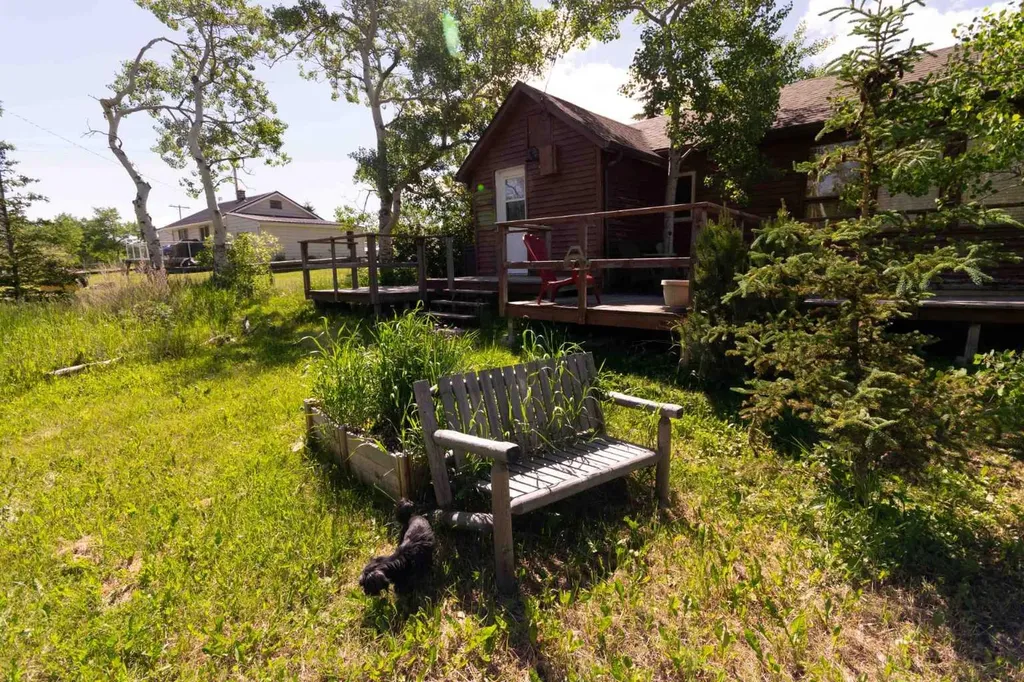 2517 21 Avenue W Coleman AB T0K 0M0