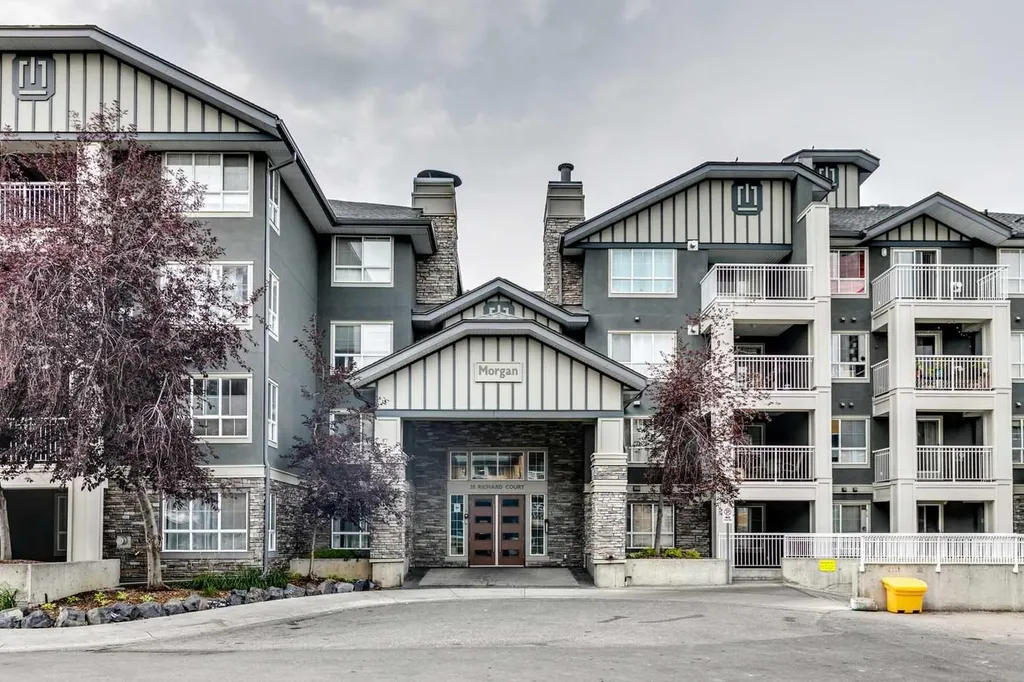 35 Richard Court SW Calgary AB T3E 7N9
