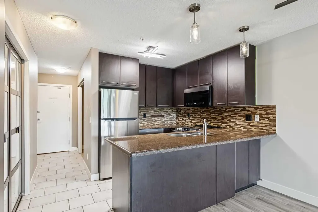 35 Richard Court SW Calgary AB T3E 7N9