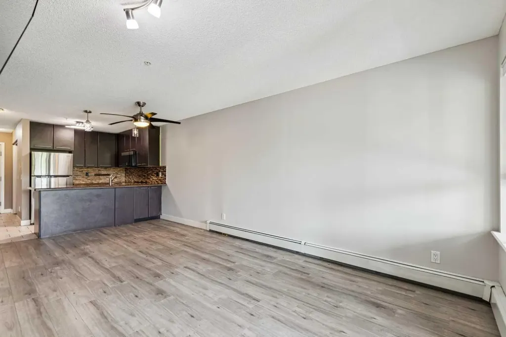 35 Richard Court SW Calgary AB T3E 7N9