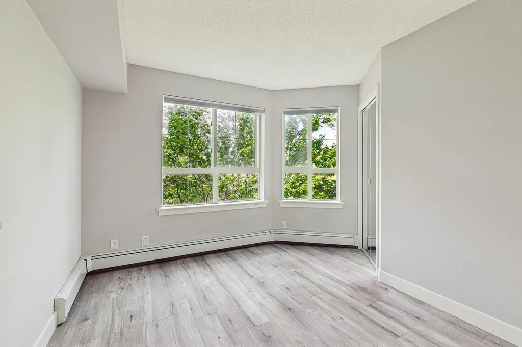35 Richard Court SW Calgary AB T3E 7N9