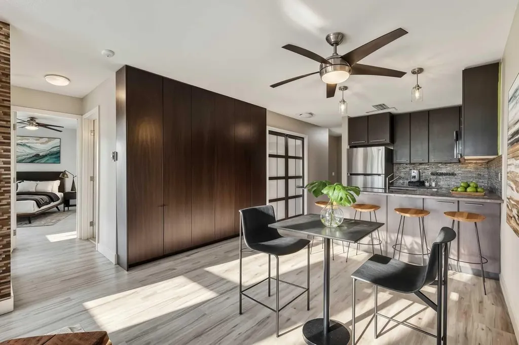 35 Richard Court SW Calgary AB T3E 7N9