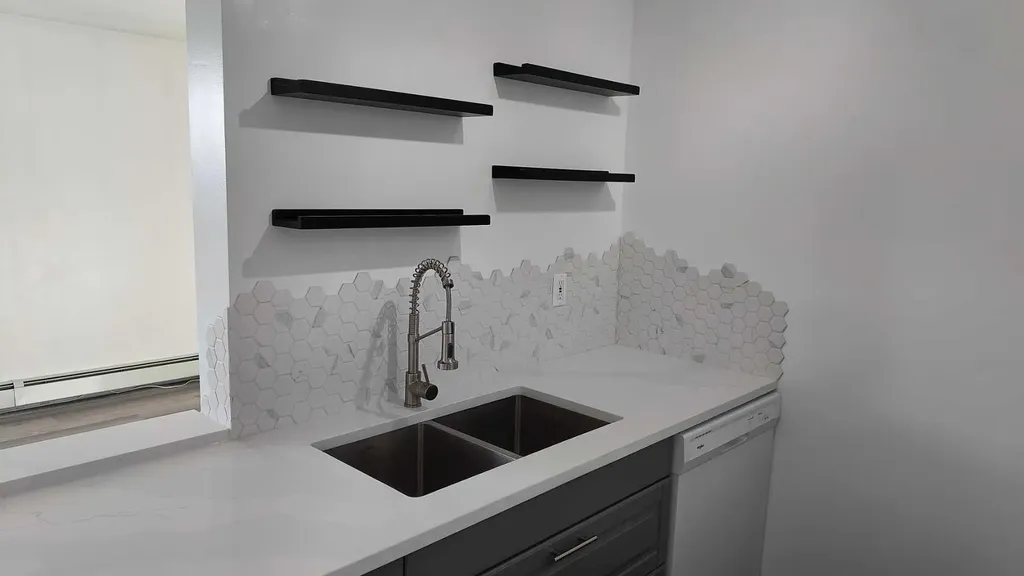 314 14 Street NW Calgary AB T2N1Z8