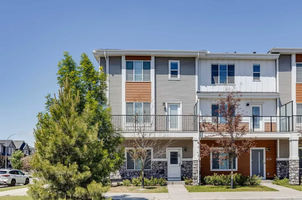 669 Savanna Boulevard NE Calgary AB T3J 2K2