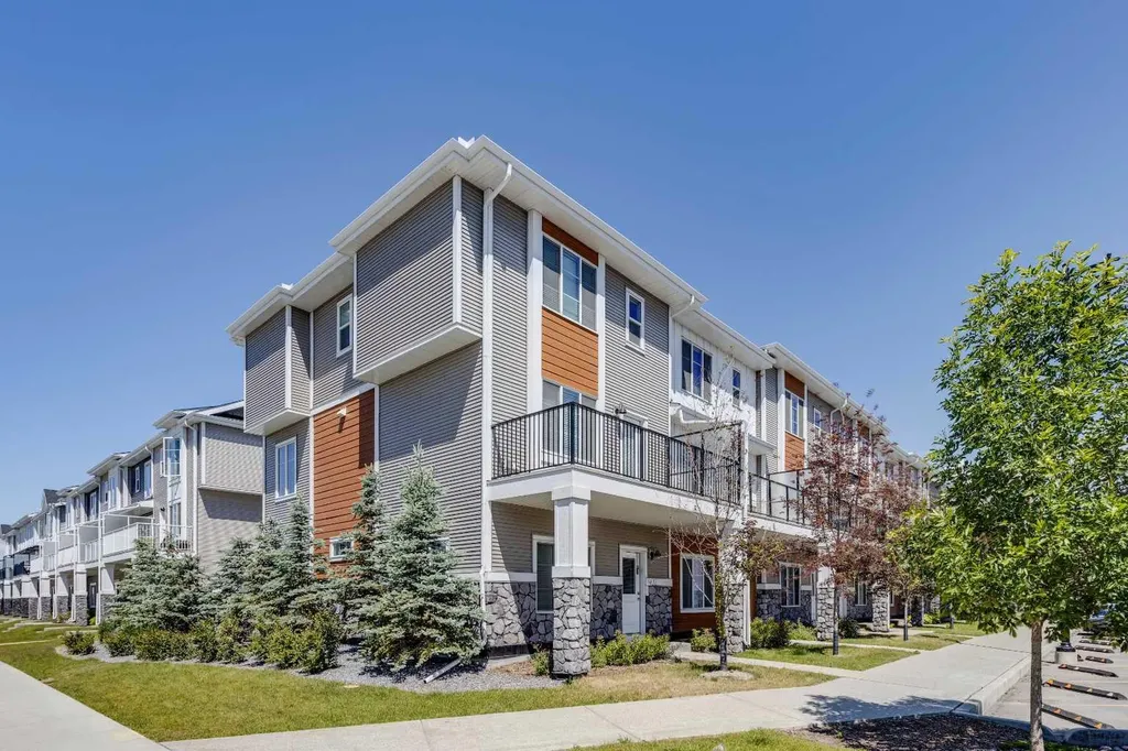 669 Savanna Boulevard NE Calgary AB T3J 2K2