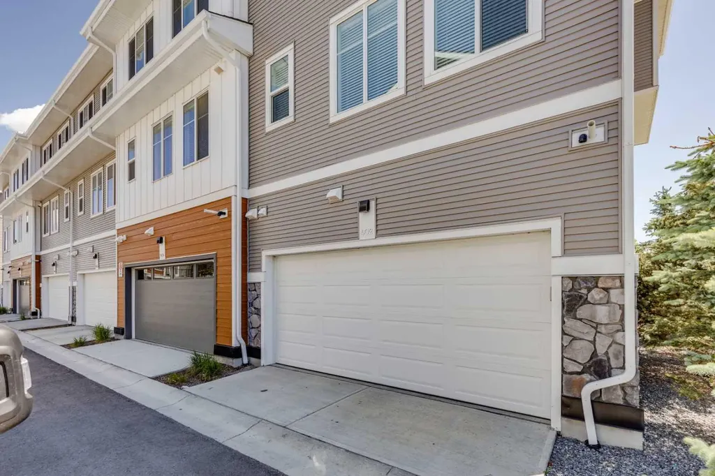 669 Savanna Boulevard NE Calgary AB T3J 2K2
