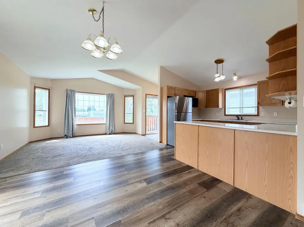 9622 123 Avenue Grande Prairie AB T8V 6Z9