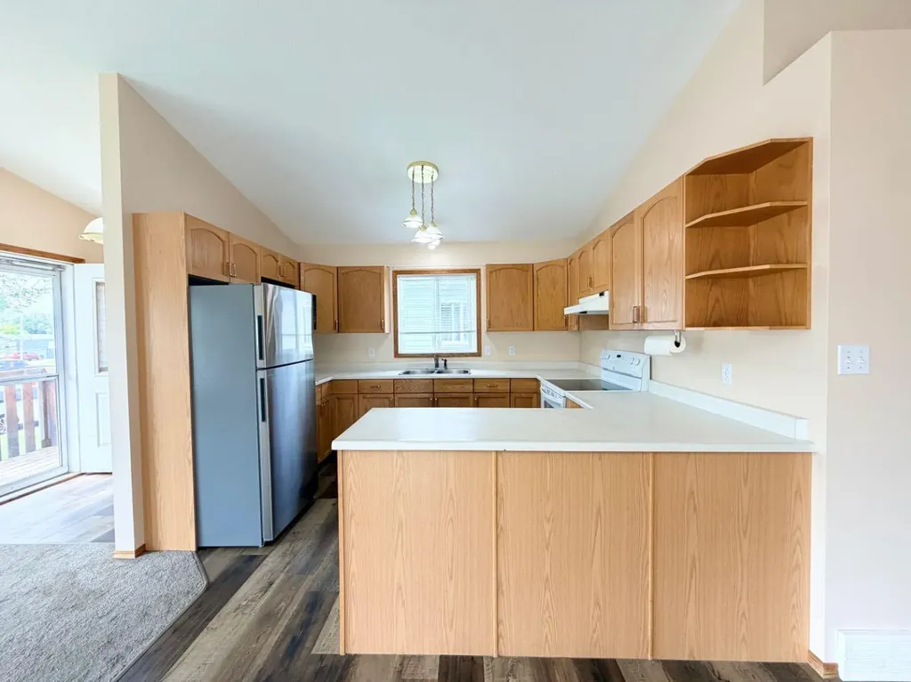 9622 123 Avenue Grande Prairie AB T8V 6Z9